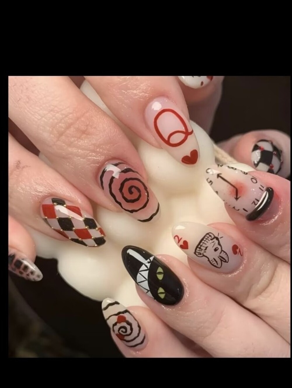 Alice In Wonderland Theme Press On Nails Set NEW